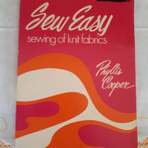 Vintage 1970s Softcover Book Sew Easy Sewing Of Knit Fabrics